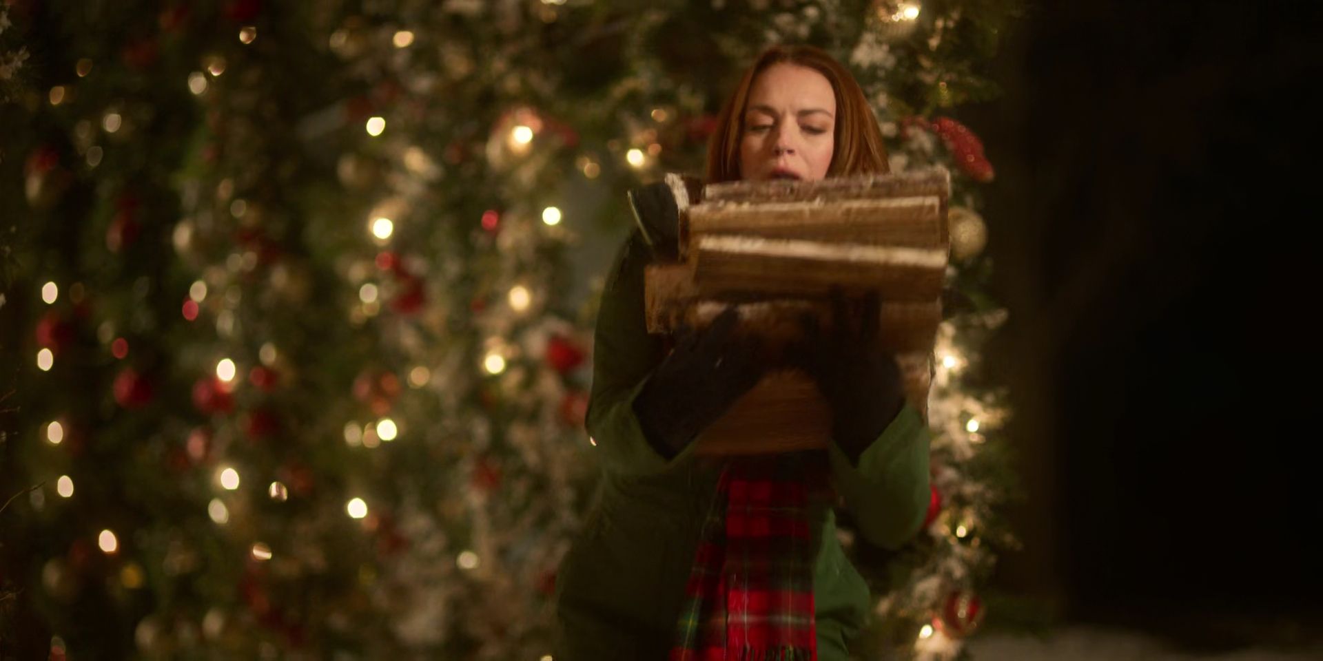 2022-FallingforChristmas-1068.jpg
