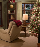 2022-FallingforChristmas-0657.jpg