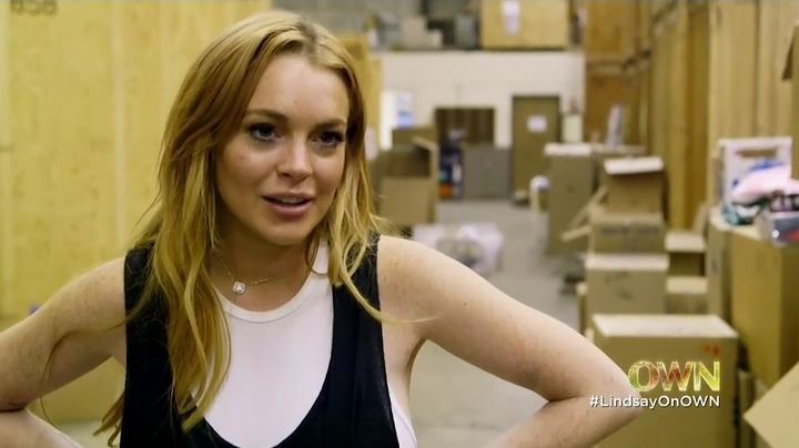 Lindsay-S01E01-0284.jpg