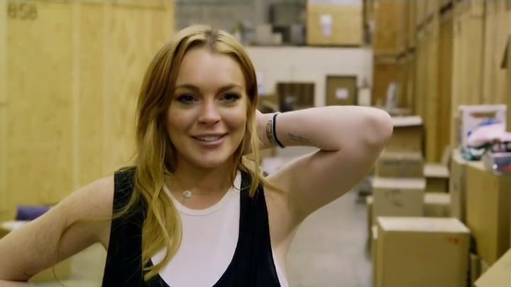 Lindsay-S01E01-0292.jpg