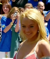 Lindsay-S01E01-0168.jpg