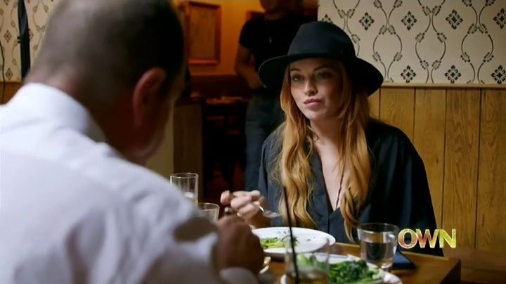 Lindsay-S01E02-0229.jpg