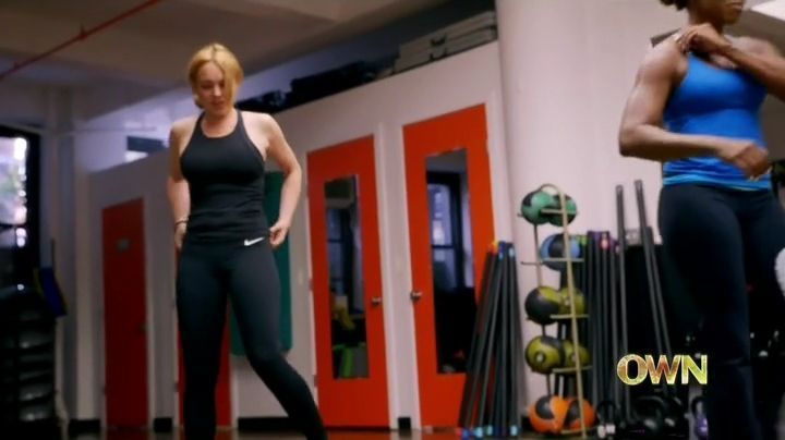 Lindsay-S01E02-0889.jpg