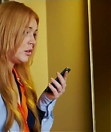 Lindsay-S01E02-0100.jpg