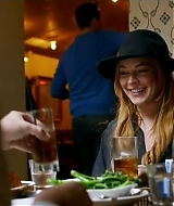Lindsay-S01E02-0219.jpg