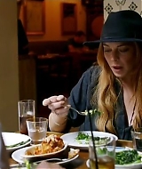 Lindsay-S01E02-0222.jpg