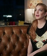Lindsay-S01E02-0277.jpg