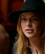Lindsay-S01E02-0294.jpg