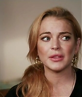 Lindsay-S01E02-0323.jpg