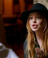 Lindsay-S01E02-0352.jpg