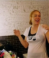 Lindsay-S01E02-0394.jpg