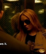 Lindsay-S01E02-0585.jpg
