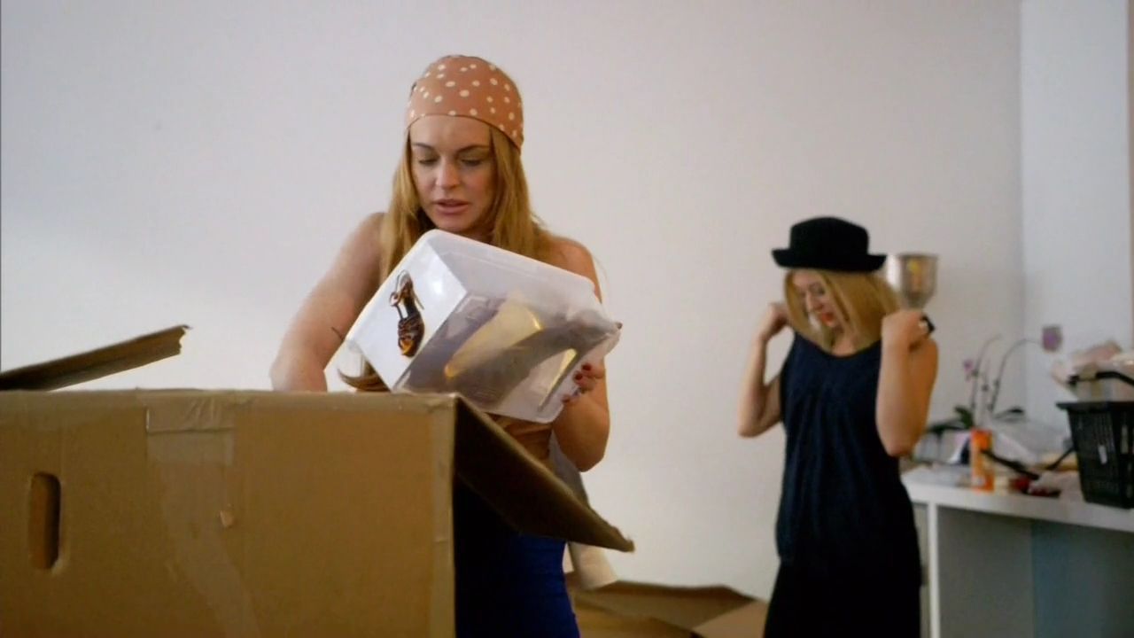 Lindsay-S01E03-0014.jpg