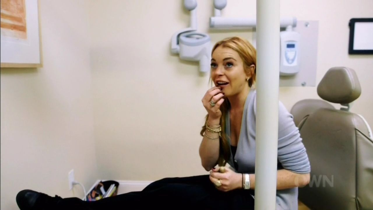 Lindsay-S01E03-0889.jpg