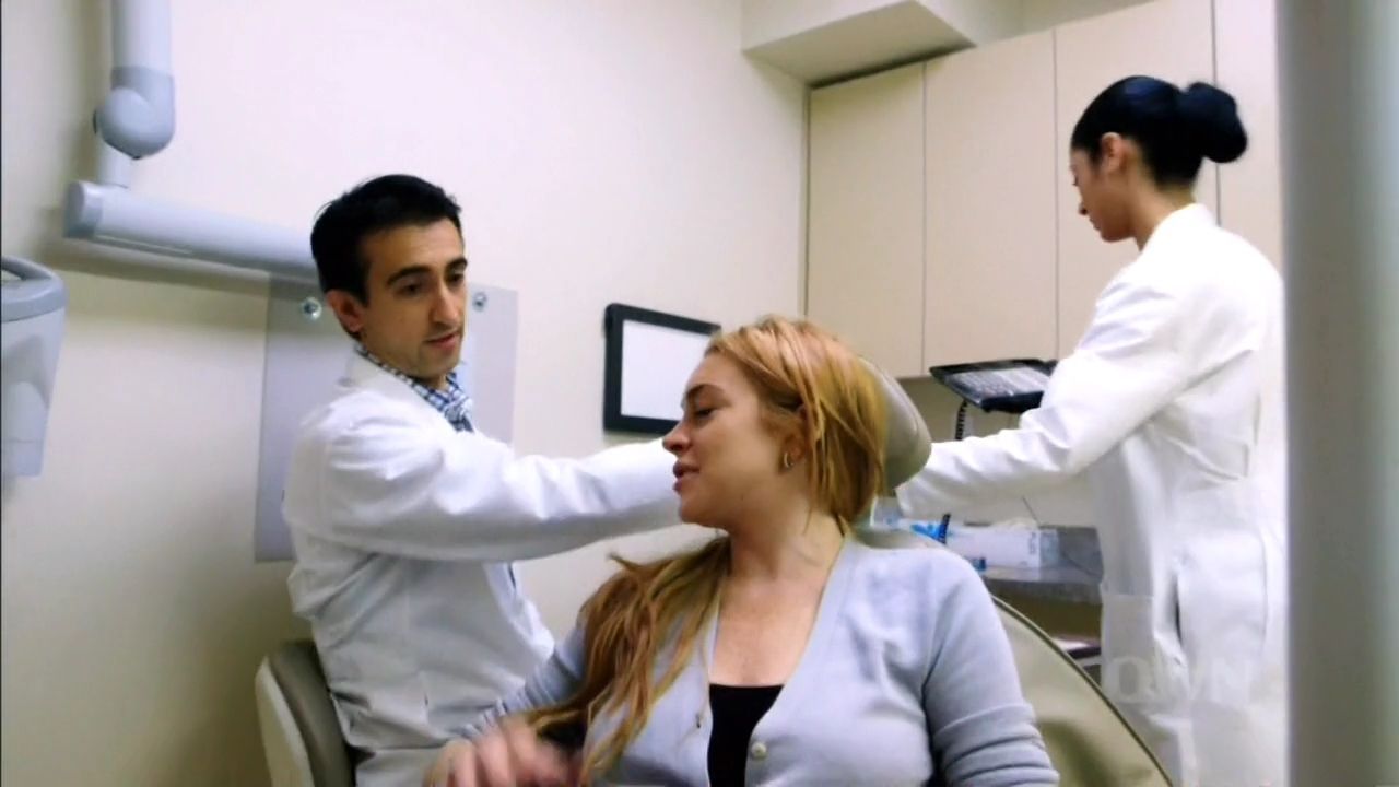 Lindsay-S01E03-0950.jpg
