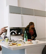 Lindsay-S01E03-0170.jpg