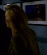 Lindsay-S01E03-0242.jpg