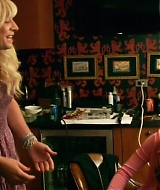 Lindsay-S01E03-0282.jpg