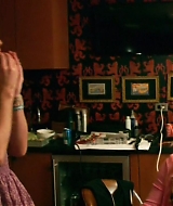Lindsay-S01E03-0283.jpg