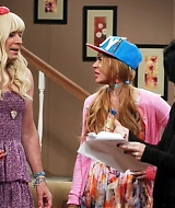 Lindsay-S01E03-0331.jpg