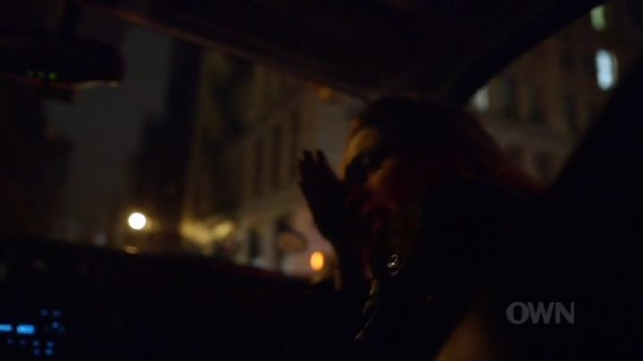 Lindsay-S01E06-702.jpg