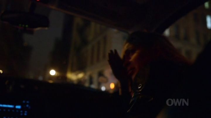 Lindsay-S01E06-703.jpg