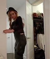 Lindsay-S01E06-798.jpg