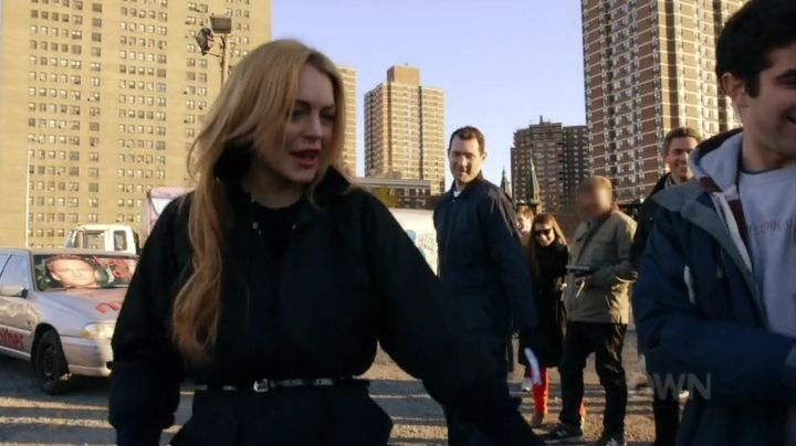 Lindsay-S01E07-0100.jpg