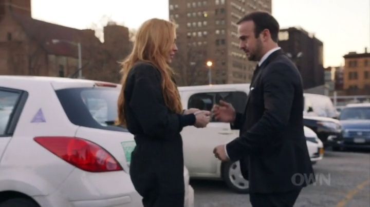 Lindsay-S01E07-0168.jpg