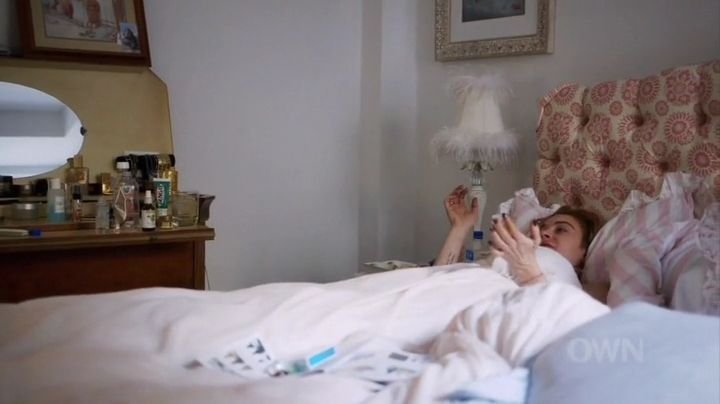 Lindsay-S01E07-0263.jpg