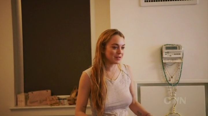 Lindsay-S01E07-0290.jpg