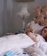 Lindsay-S01E07-0258.jpg