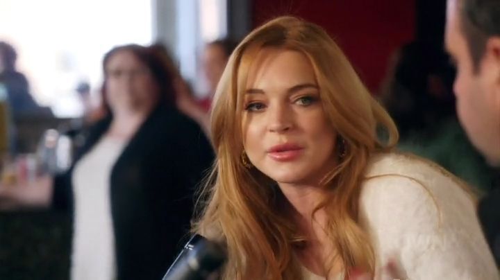 Lindsay-S01E08-0580.jpg
