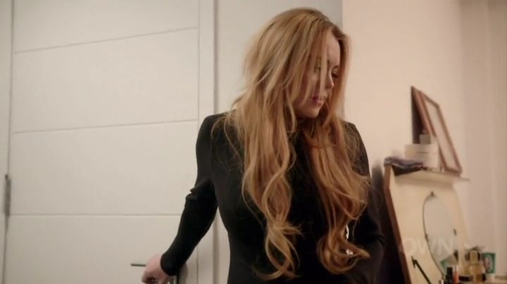 Lindsay-S01E08-0907.jpg