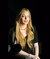 Lindsay-S01E08-0077.jpg