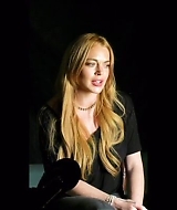 Lindsay-S01E08-0084.jpg