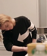 Lindsay-S01E08-0123.jpg