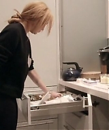 Lindsay-S01E08-0129.jpg