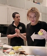 Lindsay-S01E08-0136.jpg