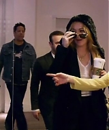 Lindsay-S01E08-0165.jpg