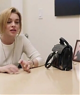 Lindsay-S01E08-0291.jpg