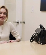 Lindsay-S01E08-0306.jpg