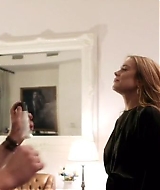 Lindsay-S01E08-0335.jpg