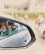 Lindsay-S01E08-0392.jpg