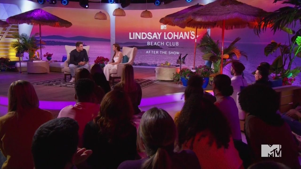 LohanBeachClubAftershow-S01E01_129.jpg