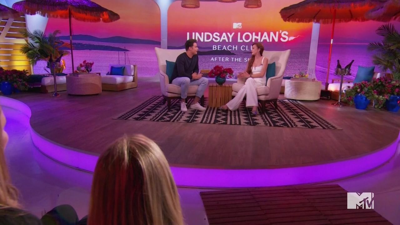 LohanBeachClubAftershow-S01E01_165.jpg