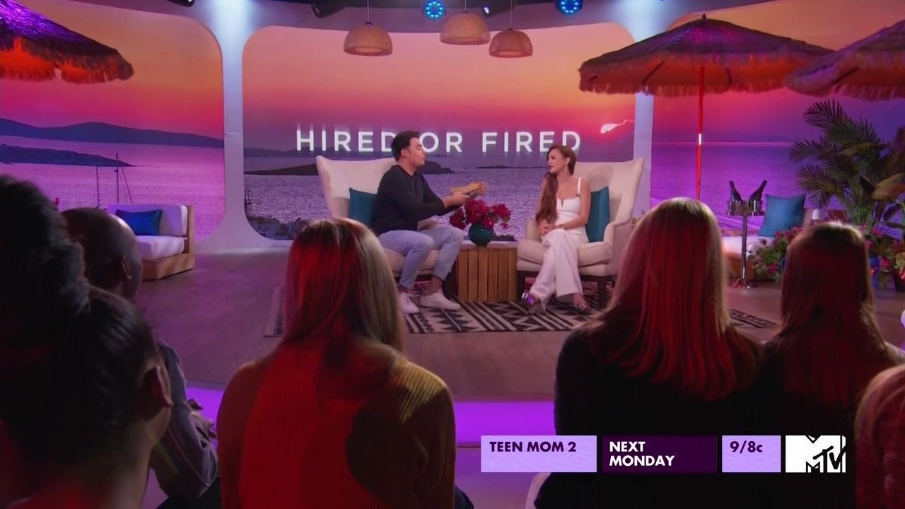 LohanBeachClubAftershow-S01E01_641.jpg