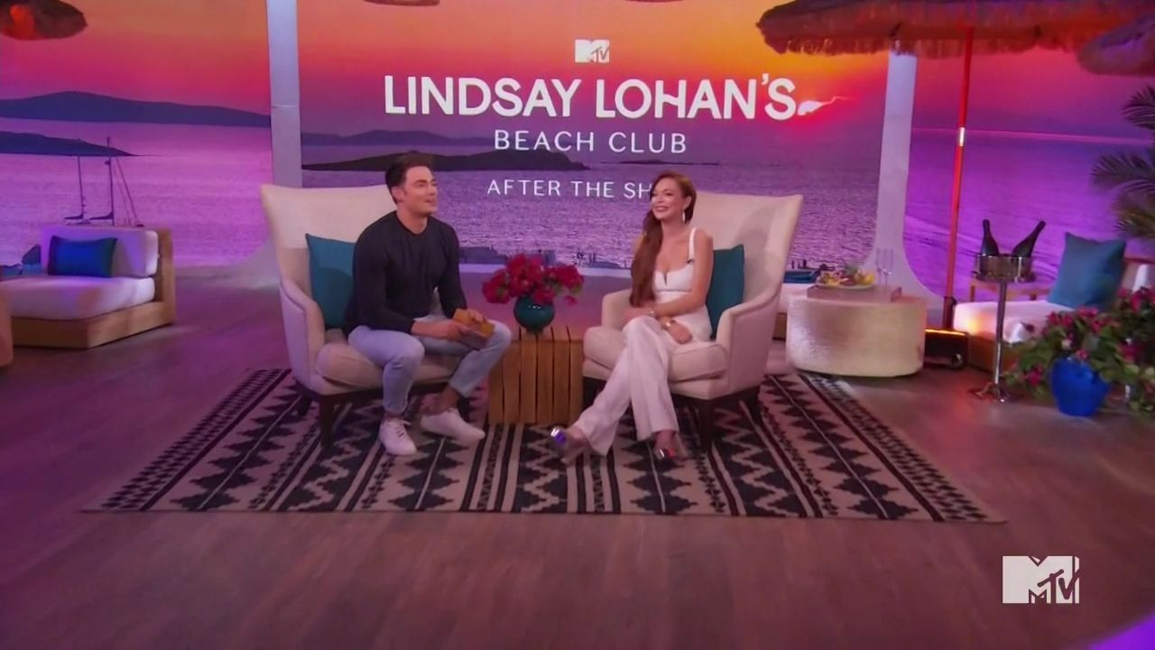 LohanBeachClubAftershow-S01E01_652.jpg