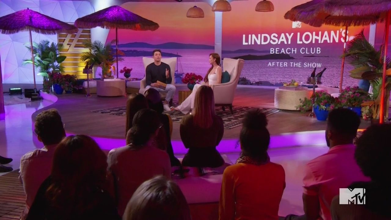LohanBeachClubAftershow-S01E01_655.jpg