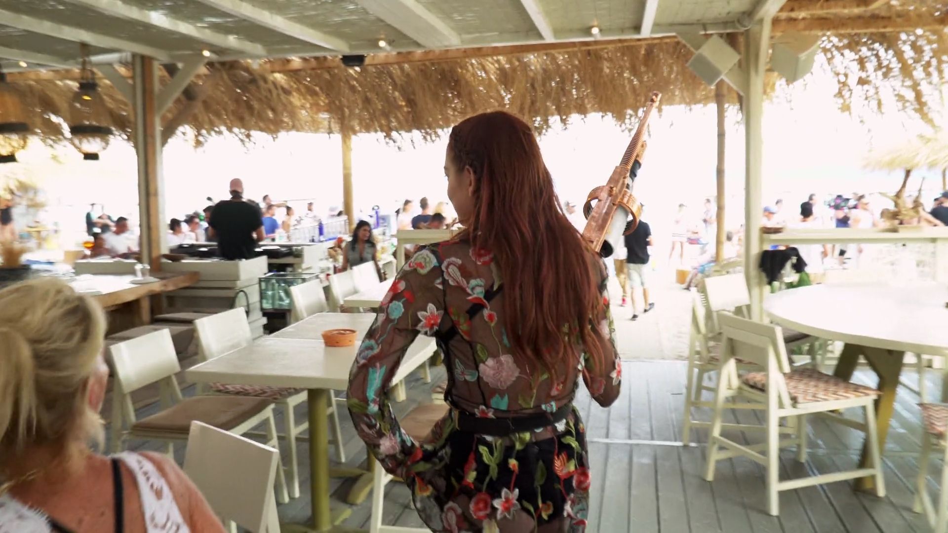 LohanBeachClubS01E03_118.jpg